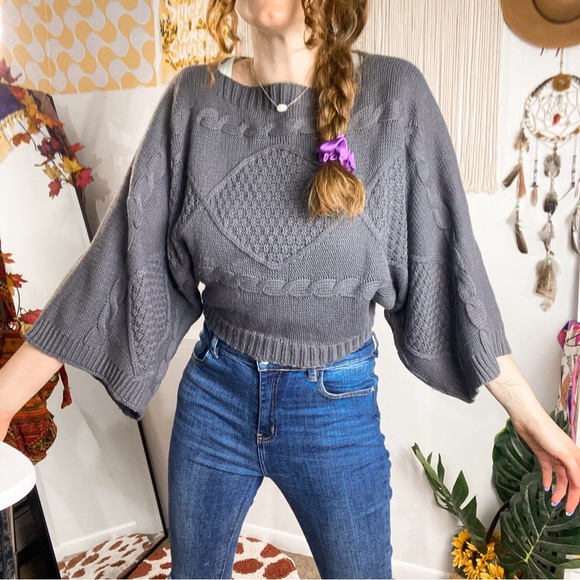 VENUS Sweaters - Venus Cable Knit Dolman Sleeve Short Sweater Size XS